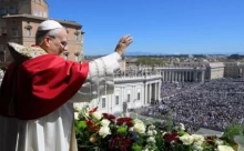 Sứ điệp Urbi et Orbi (5/4): Sức mạnh của Đức Kitô phục sinh hoàn toàn phi bạo lực