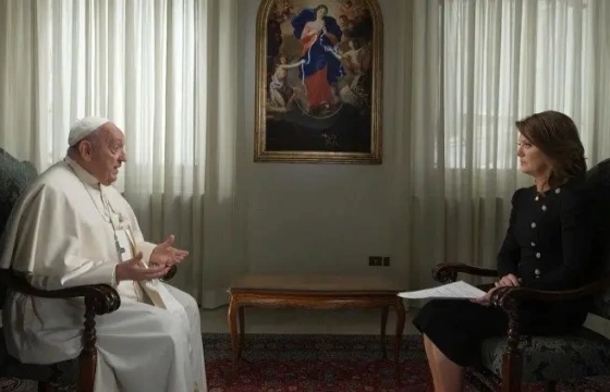 Đức Thánh Cha: Giáo Hội mở cửa cho tất cả, nhưng “KHÔNG” chúc lành cho kết hợp đồng giới