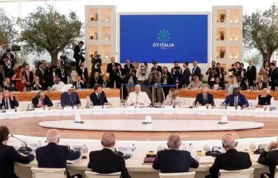 ĐTC Phanxicô: Trí tuệ nhân tạo không thể thay thế con người đưa ra quyết định