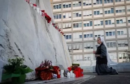 Cập nhật sức khoẻ của Đức Thánh Cha tối 23 và sáng 24/2