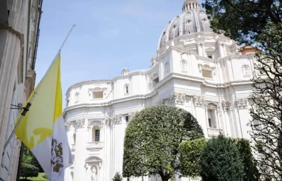 Đức Thánh Cha Phanxicô qua đời do đột quỵ não và suy tim không hồi phục